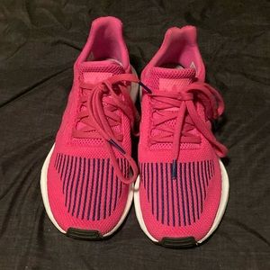 Women’s adidas size 5 1/2